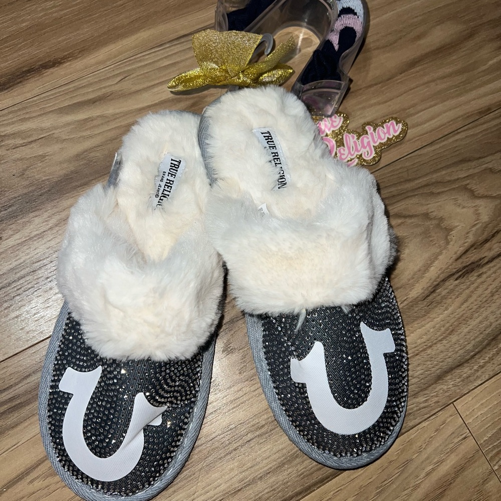 True Religion Black Crystal Logo Faux Fur Slide Slippers